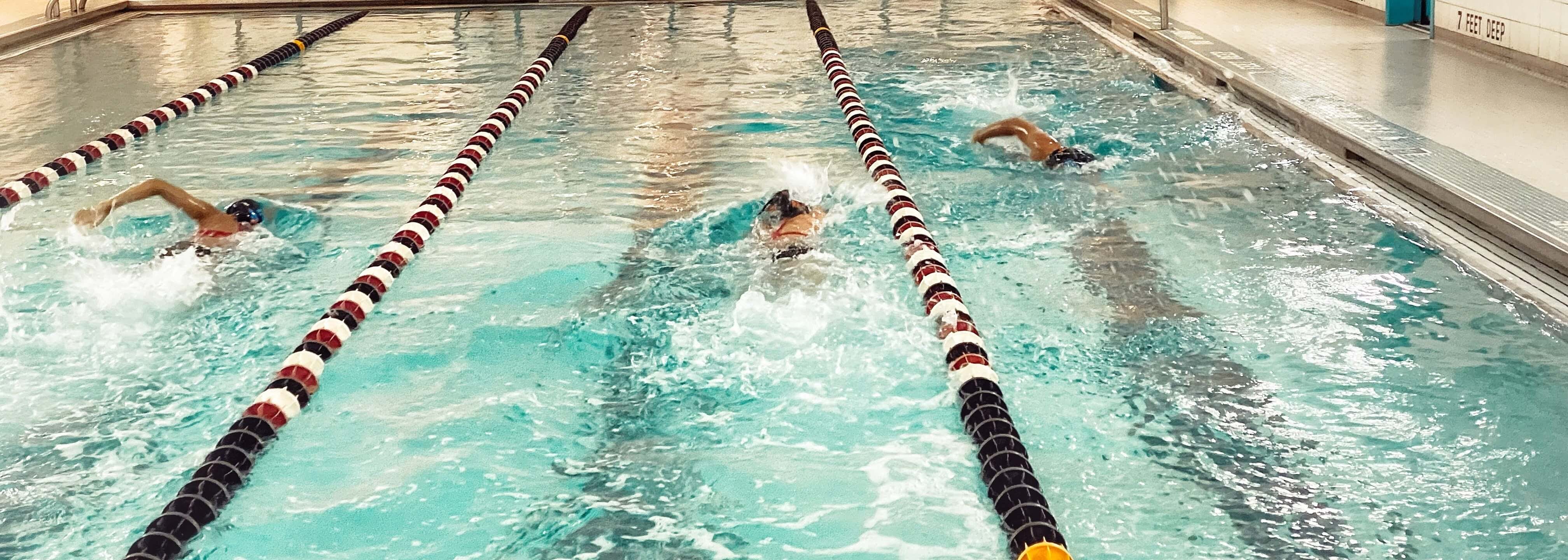 freestyle swimming at aqua hero